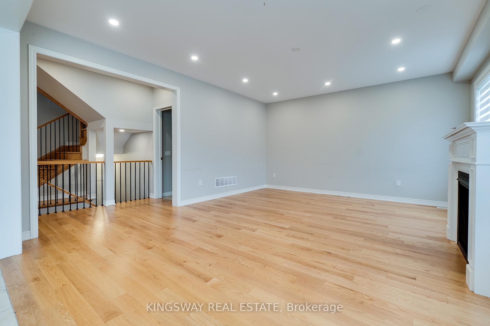 Photo 21 of 177 Whittington Drive, Hamilton, Meadowlands — HOMEH