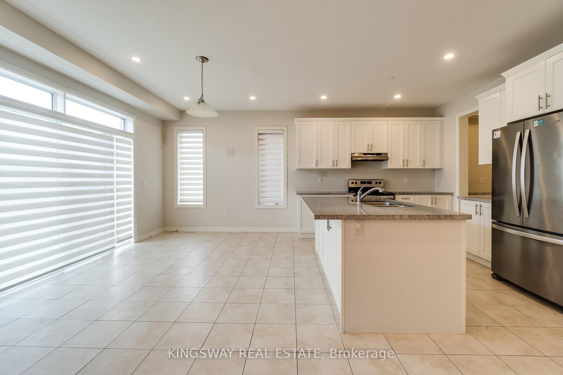 Photo 25 of 177 Whittington Drive, Hamilton, Meadowlands — HOMEH
