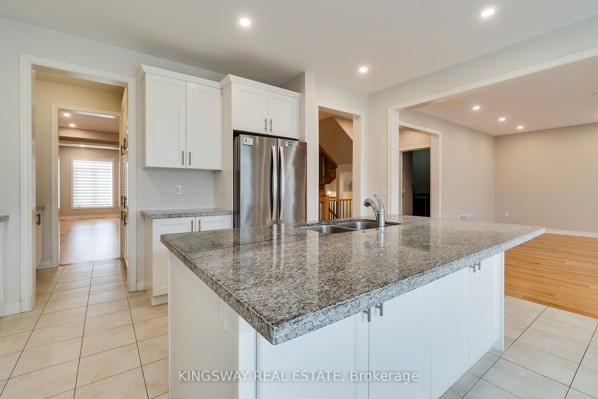 Photo 28 of 177 Whittington Drive, Hamilton, Meadowlands — HOMEH
