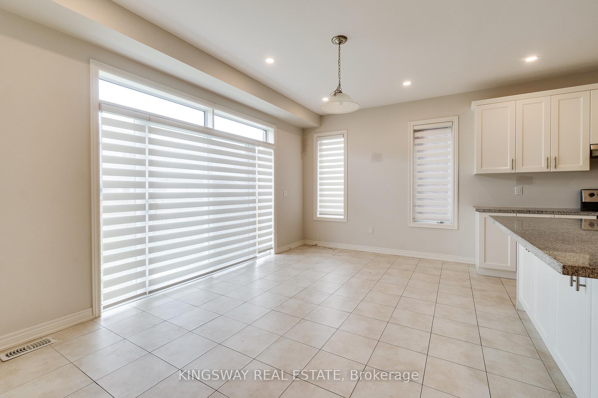 Photo 33 of 177 Whittington Drive, Hamilton, Meadowlands — HOMEH