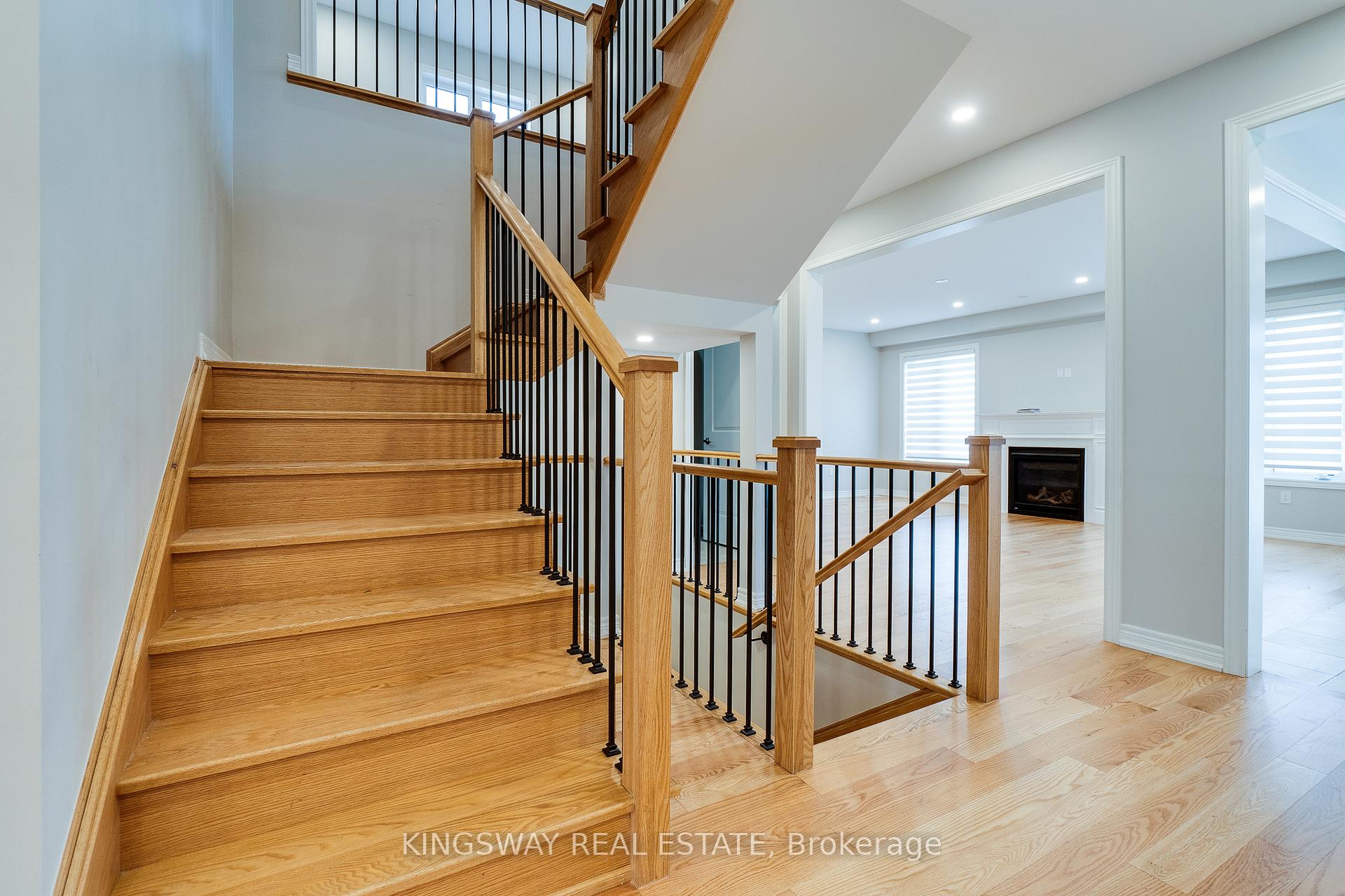 Photo 36 of 177 Whittington Drive, Hamilton, Meadowlands — HOMEH