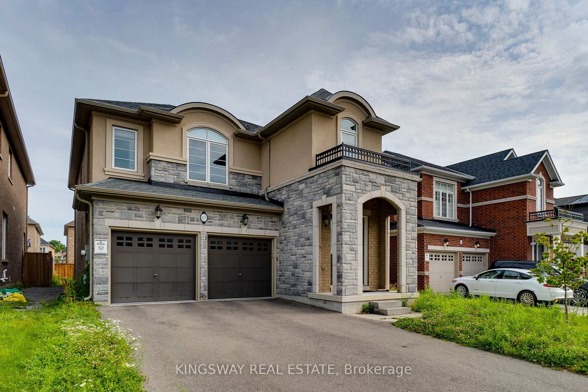 Photo 2 of 177 Whittington Drive, Hamilton, Meadowlands — HOMEH