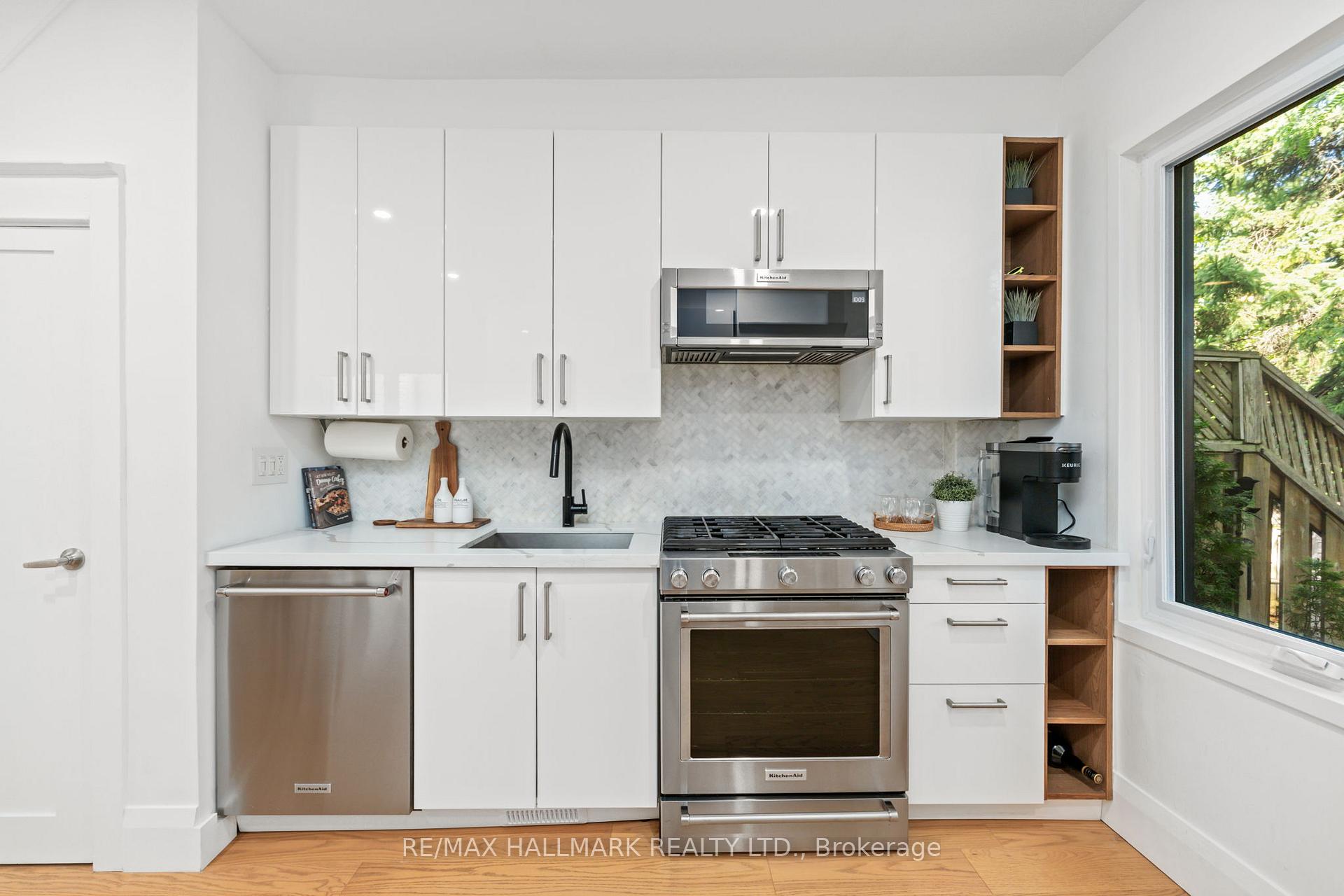 Photo 13 of 424 Kingston Road, Toronto, East End-Danforth — HOMEH