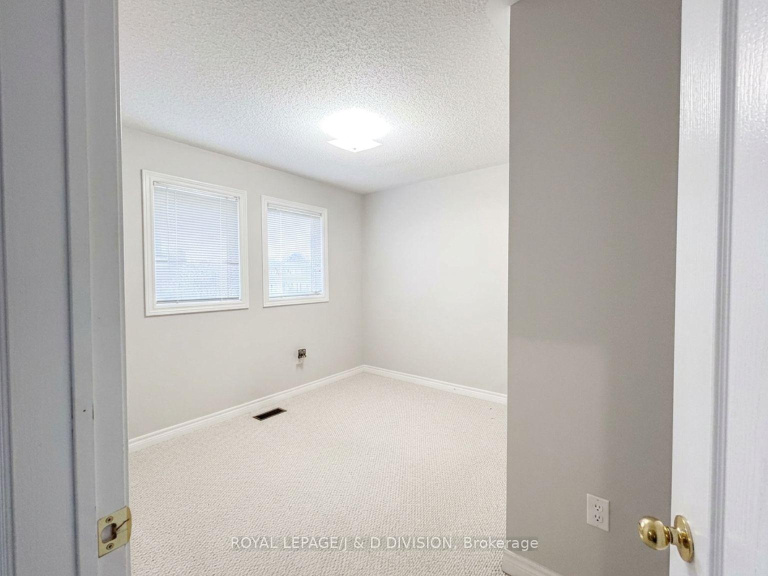 Photo 10 of 44 Touchette Drive, Barrie, Holly — HOMEH