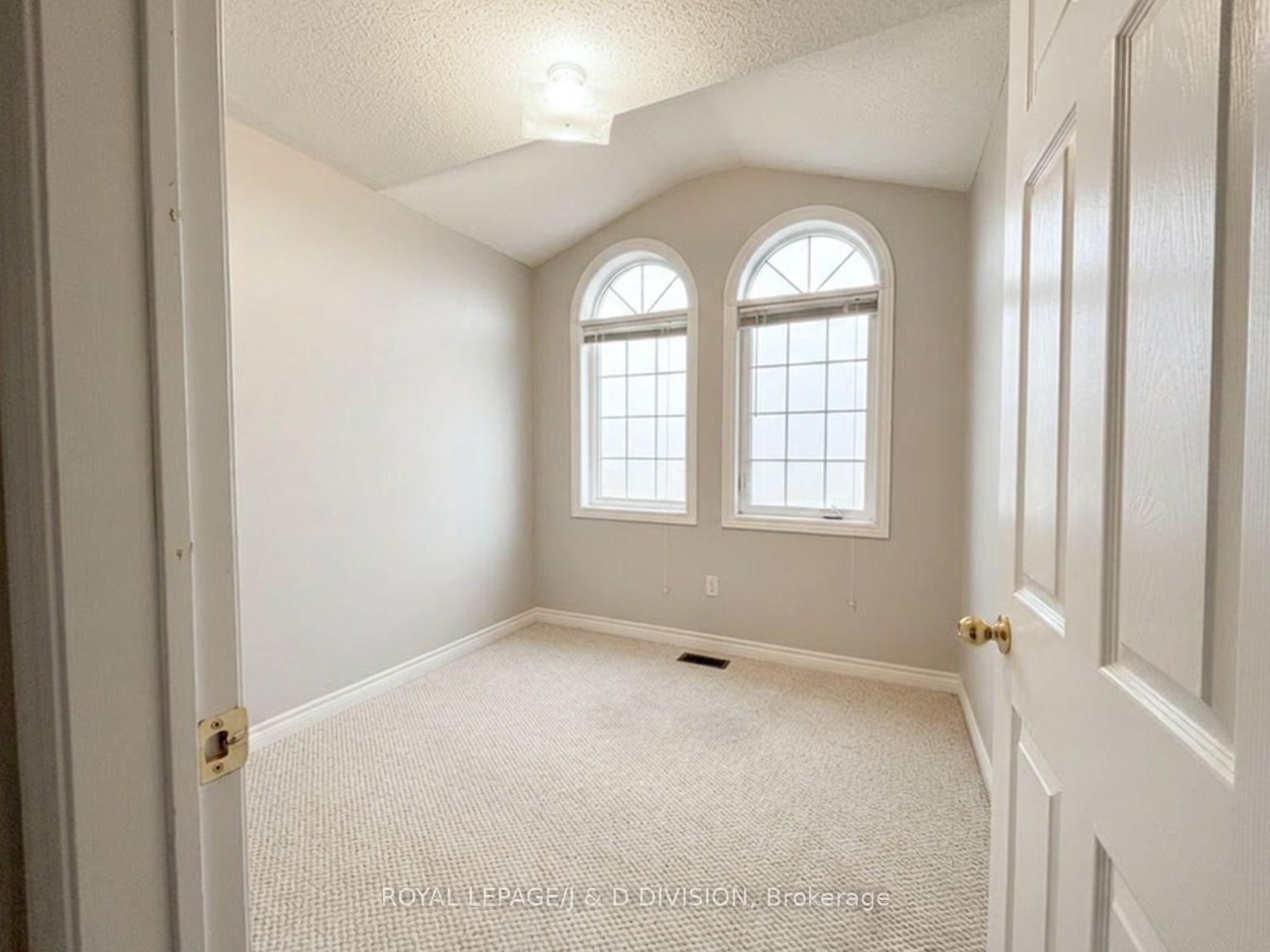 Photo 11 of 44 Touchette Drive, Barrie, Holly — HOMEH