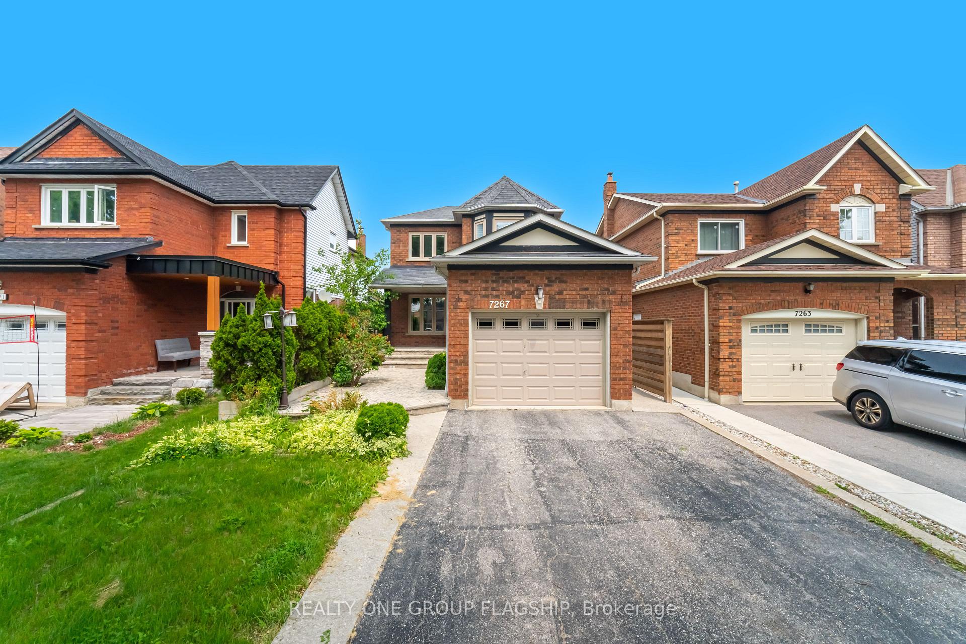 Photo 4 of 7267 Windbreak Court, Mississauga, Meadowvale — HOMEH