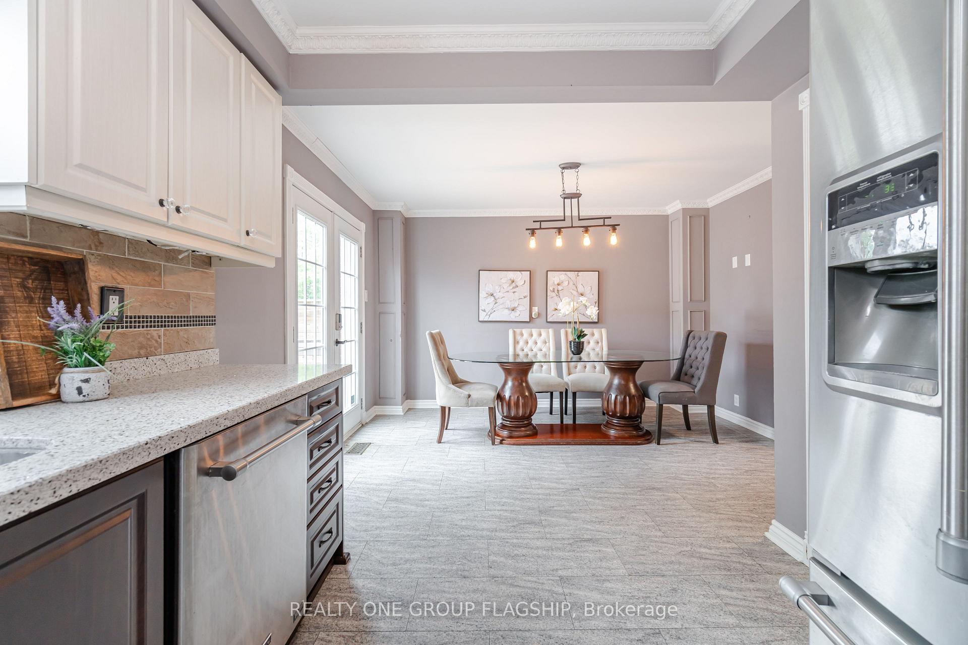 Photo 19 of 7267 Windbreak Court, Mississauga, Meadowvale — HOMEH