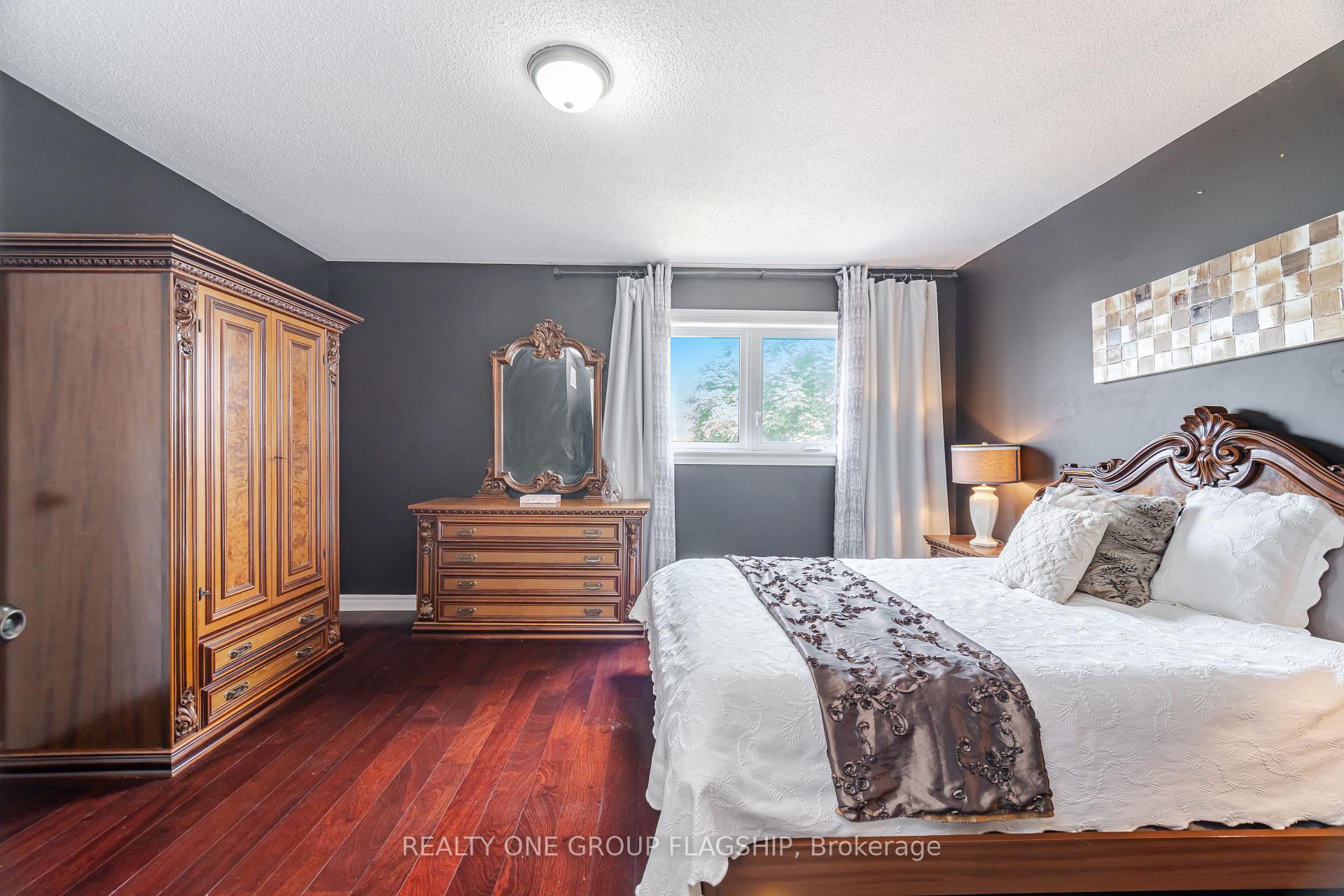 Photo 25 of 7267 Windbreak Court, Mississauga, Meadowvale — HOMEH