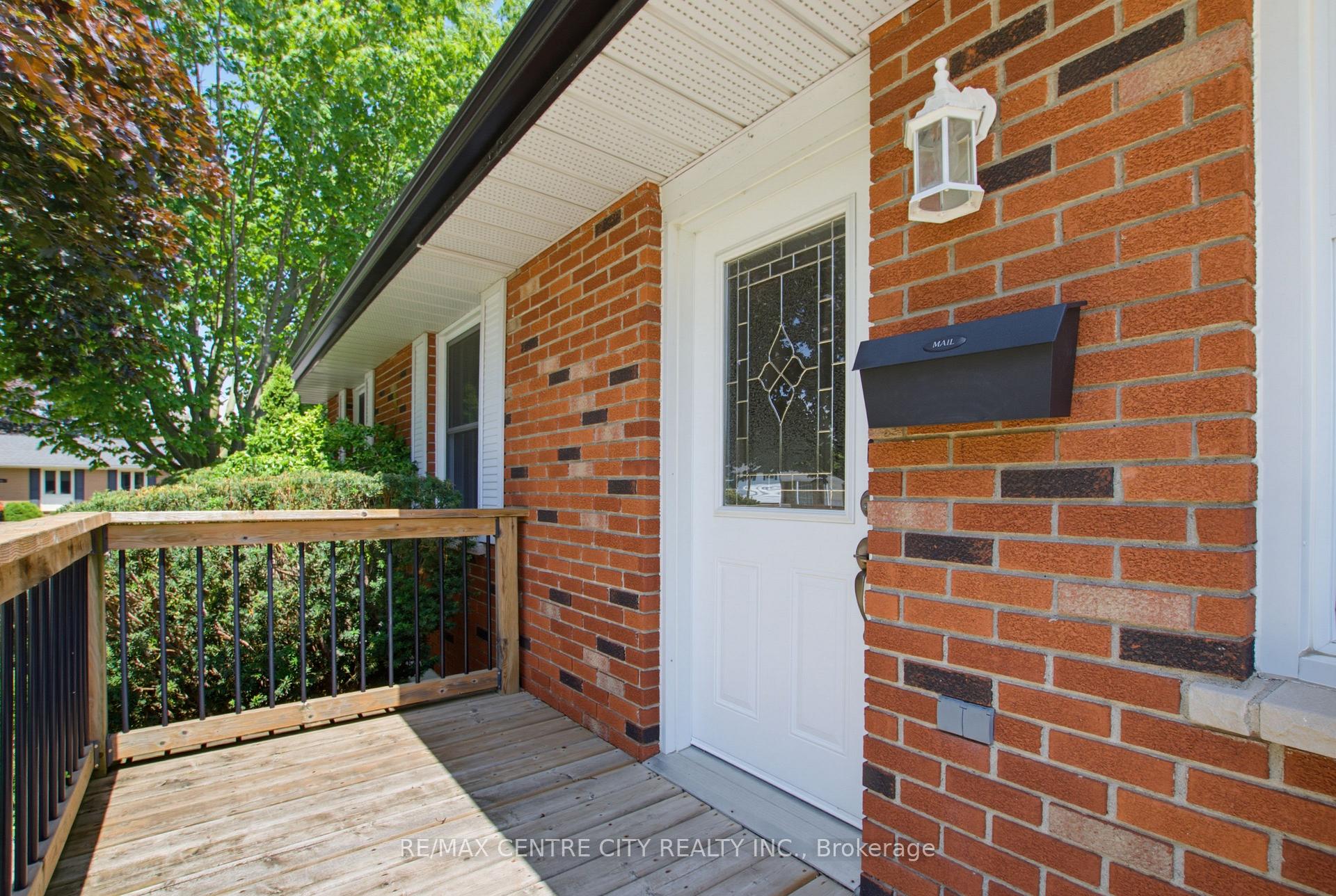 Photo 5 of 89 Butler Drive S, St. Thomas — HOMEH