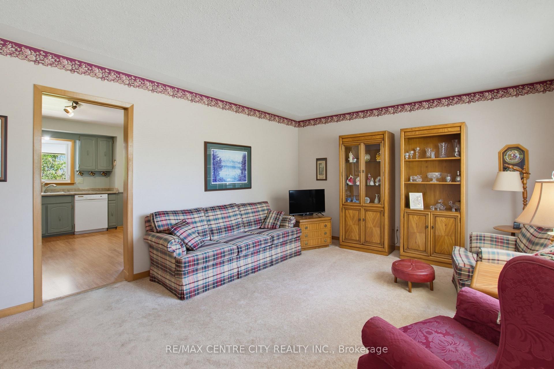 Photo 7 of 89 Butler Drive S, St. Thomas — HOMEH