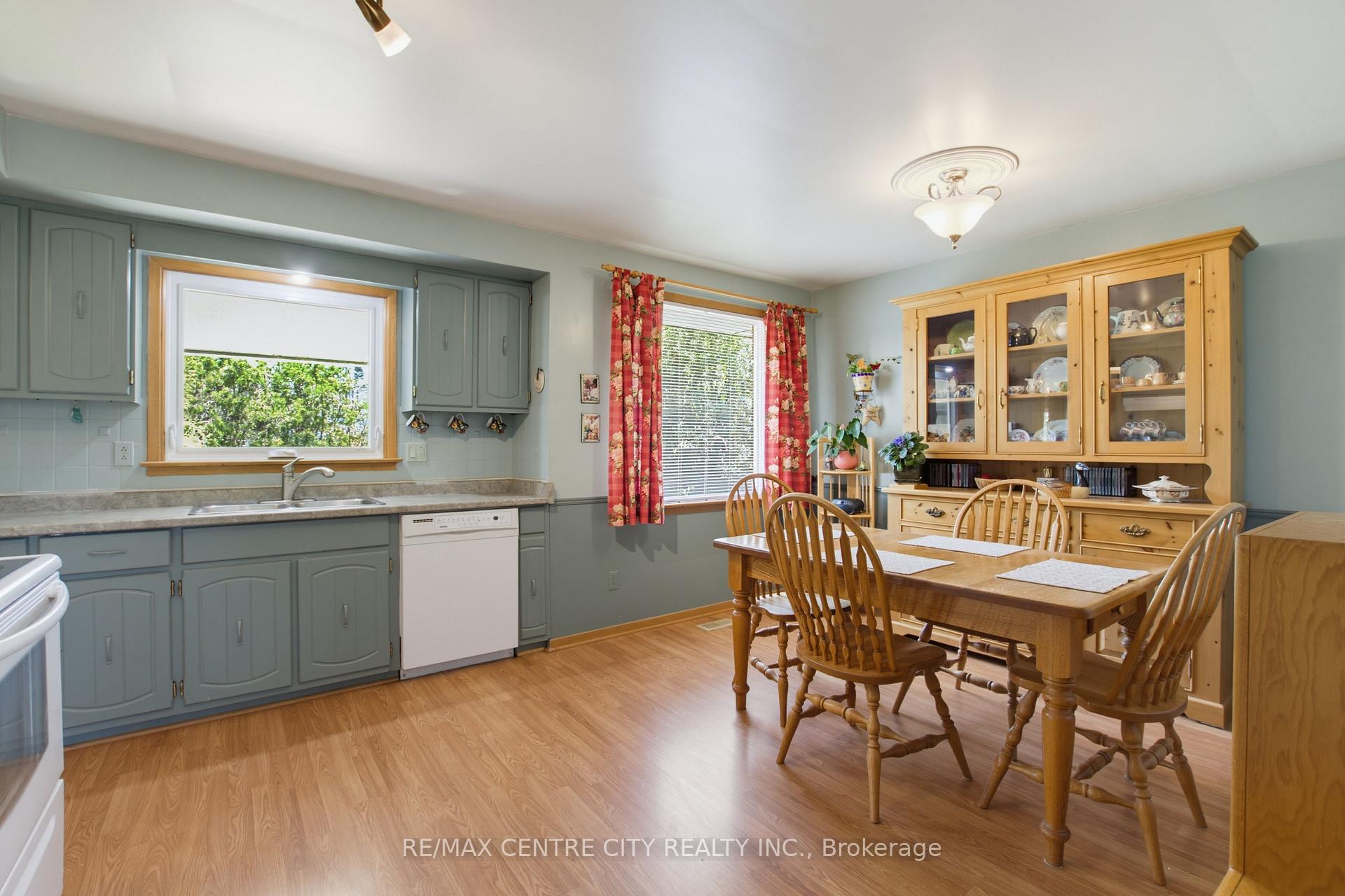 Photo 11 of 89 Butler Drive S, St. Thomas — HOMEH