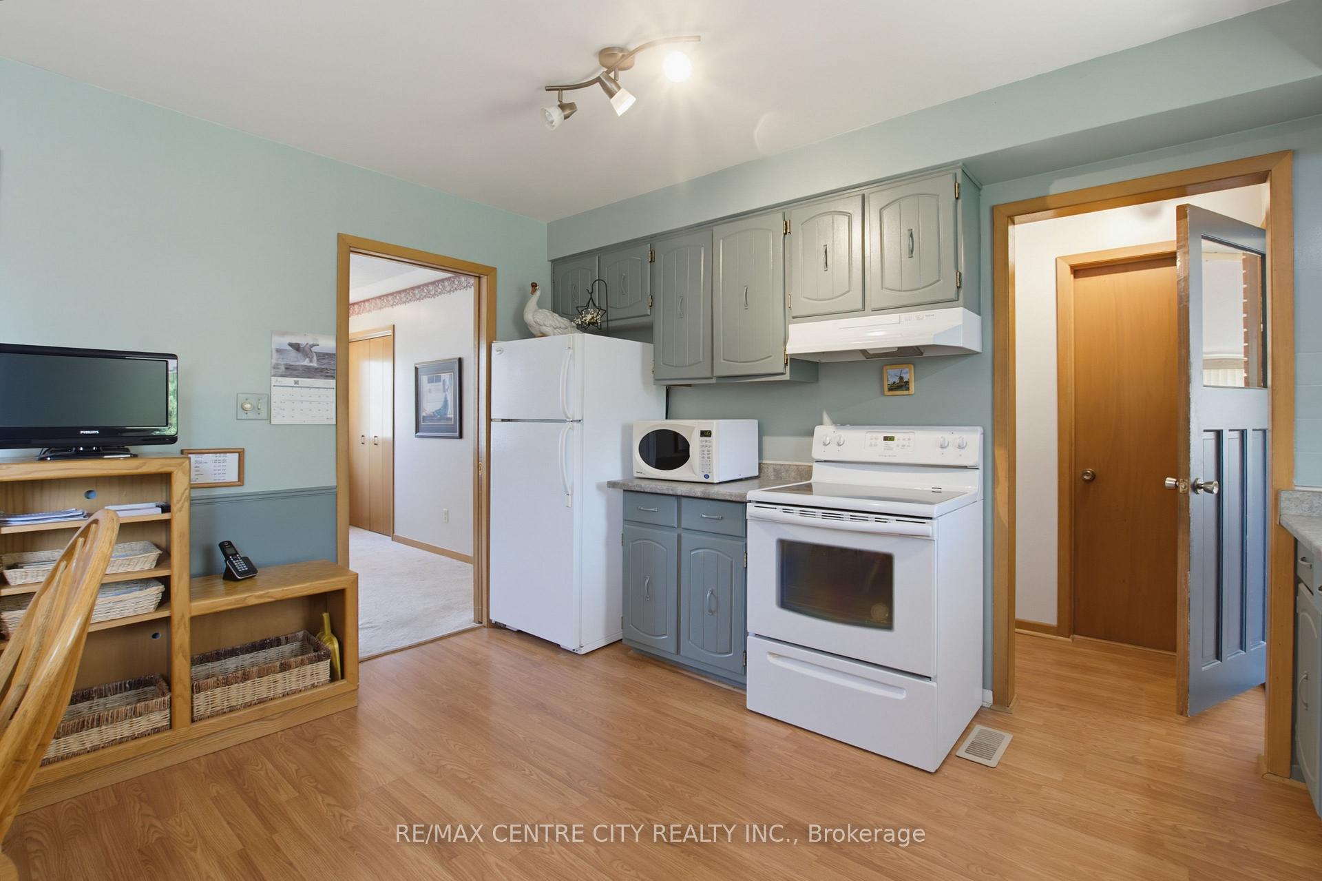 Photo 15 of 89 Butler Drive S, St. Thomas — HOMEH