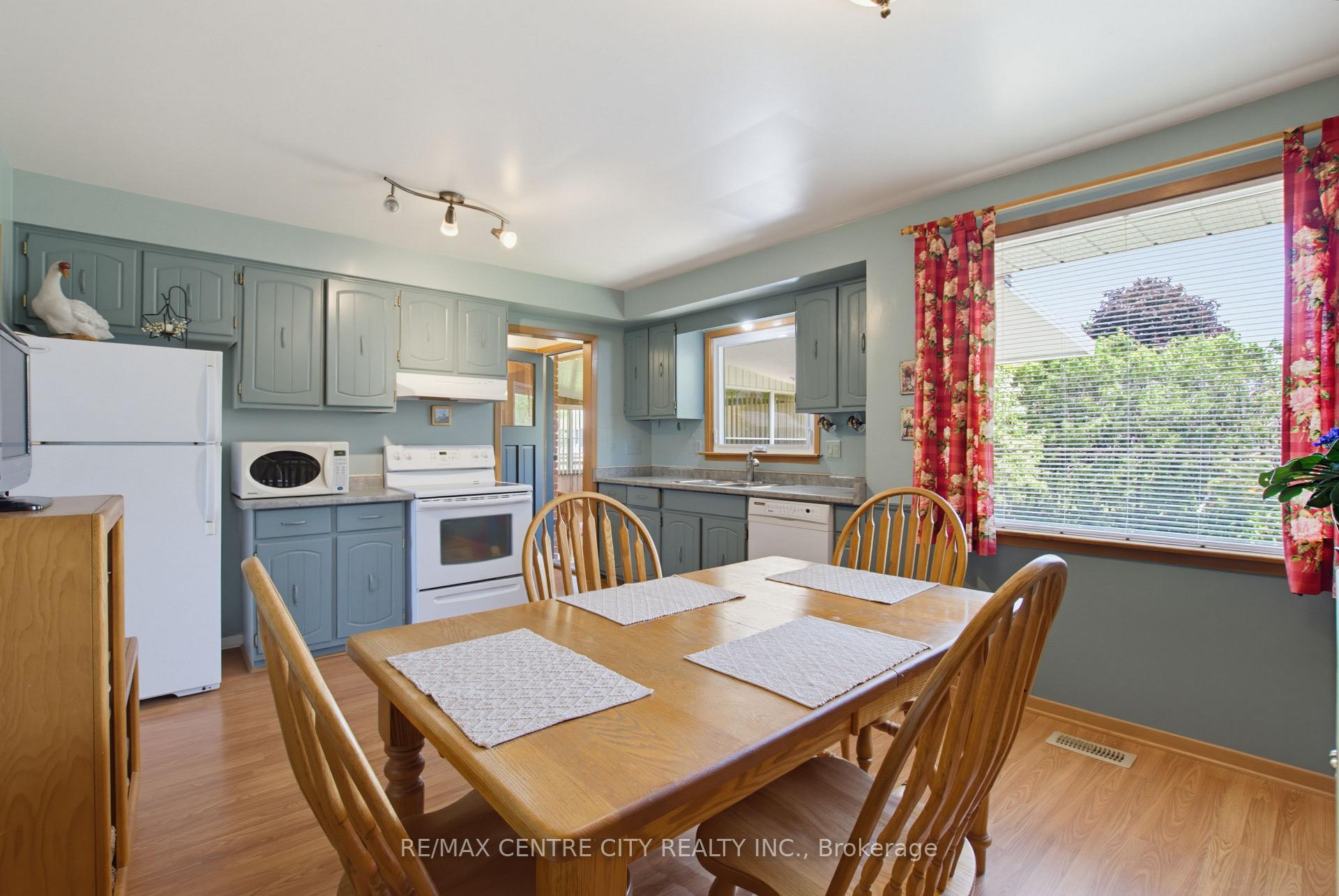 Photo 16 of 89 Butler Drive S, St. Thomas — HOMEH