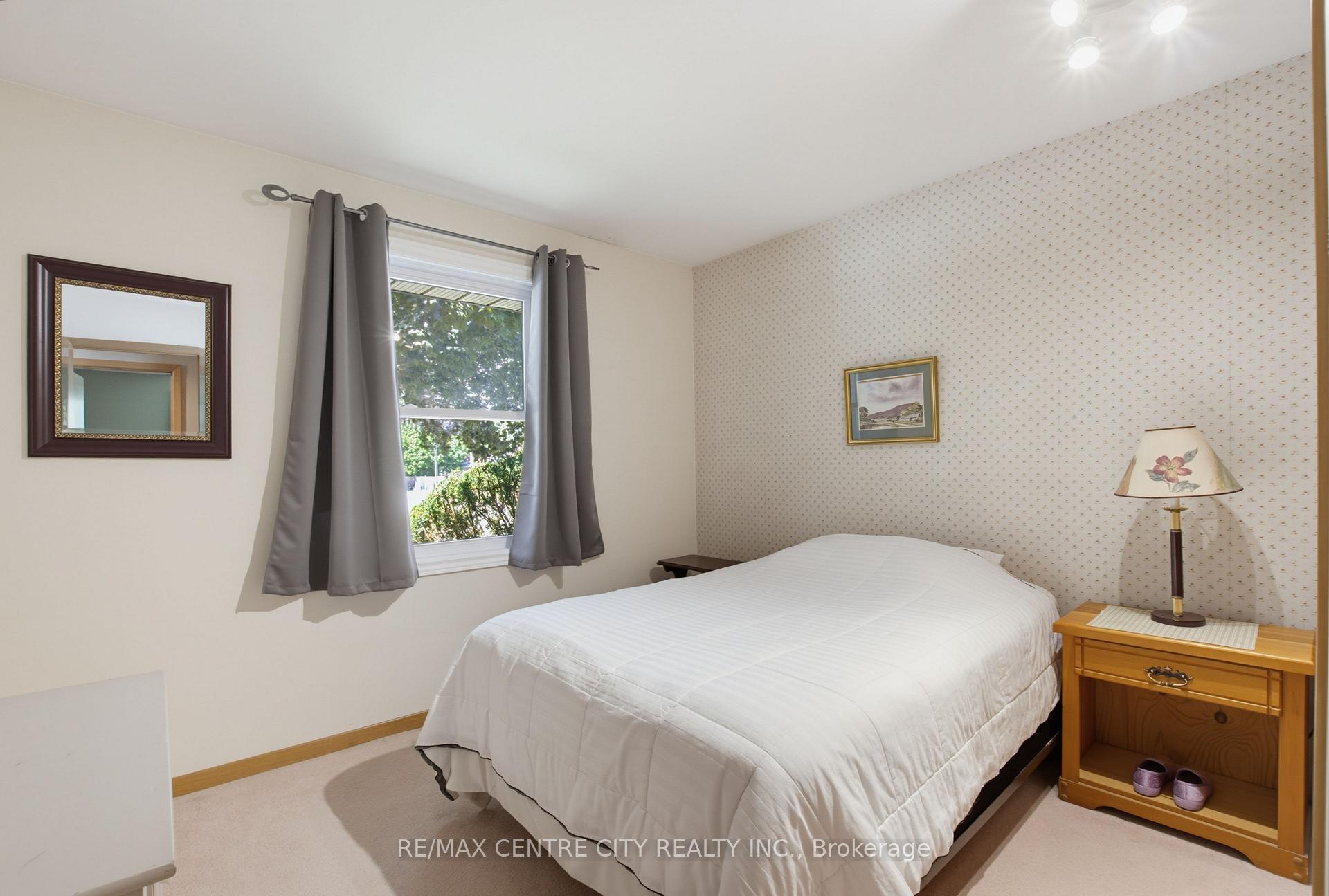 Photo 19 of 89 Butler Drive S, St. Thomas — HOMEH