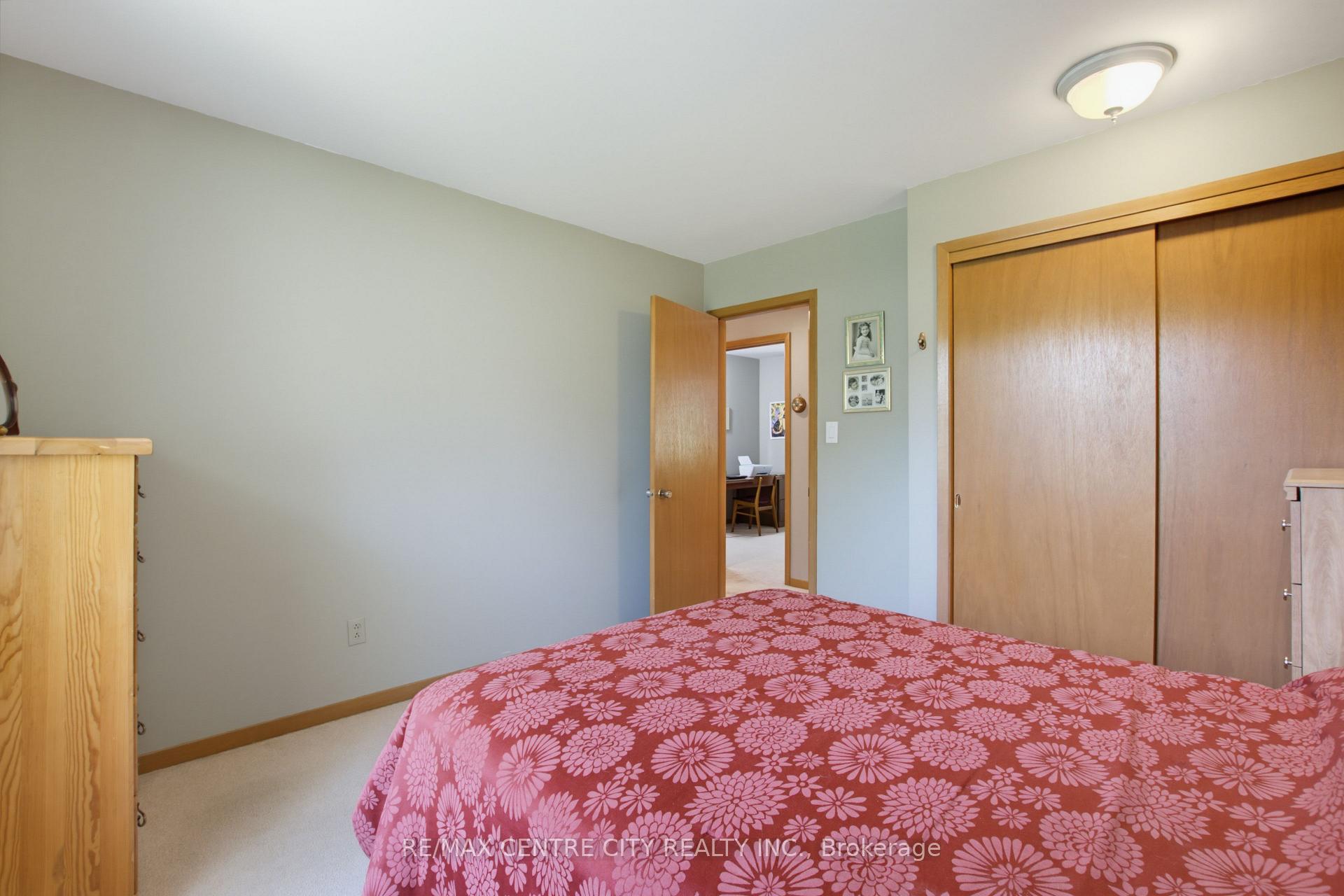 Photo 22 of 89 Butler Drive S, St. Thomas — HOMEH