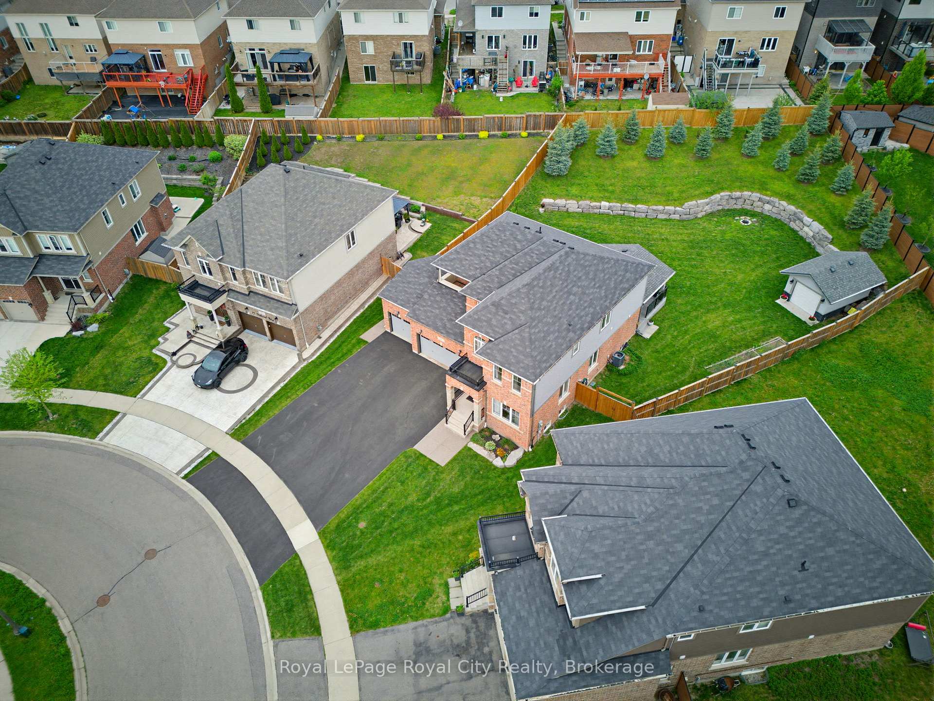 Photo 2 of 31 Wetland Way, Kitchener, Doon South — HOMEH