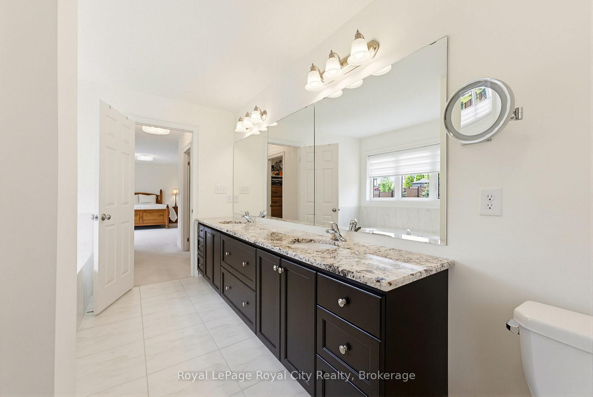 Photo 16 of 31 Wetland Way, Kitchener, Doon South — HOMEH