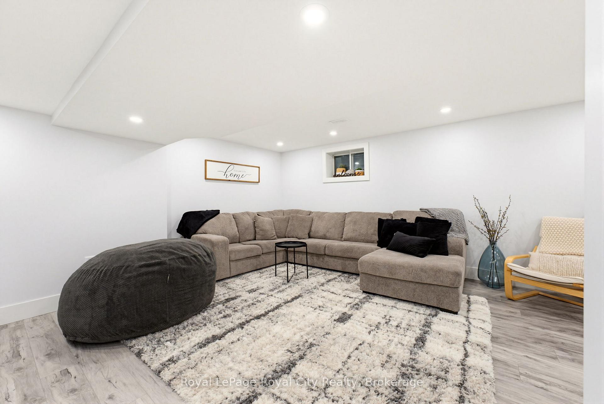 Photo 27 of 31 Wetland Way, Kitchener, Doon South — HOMEH
