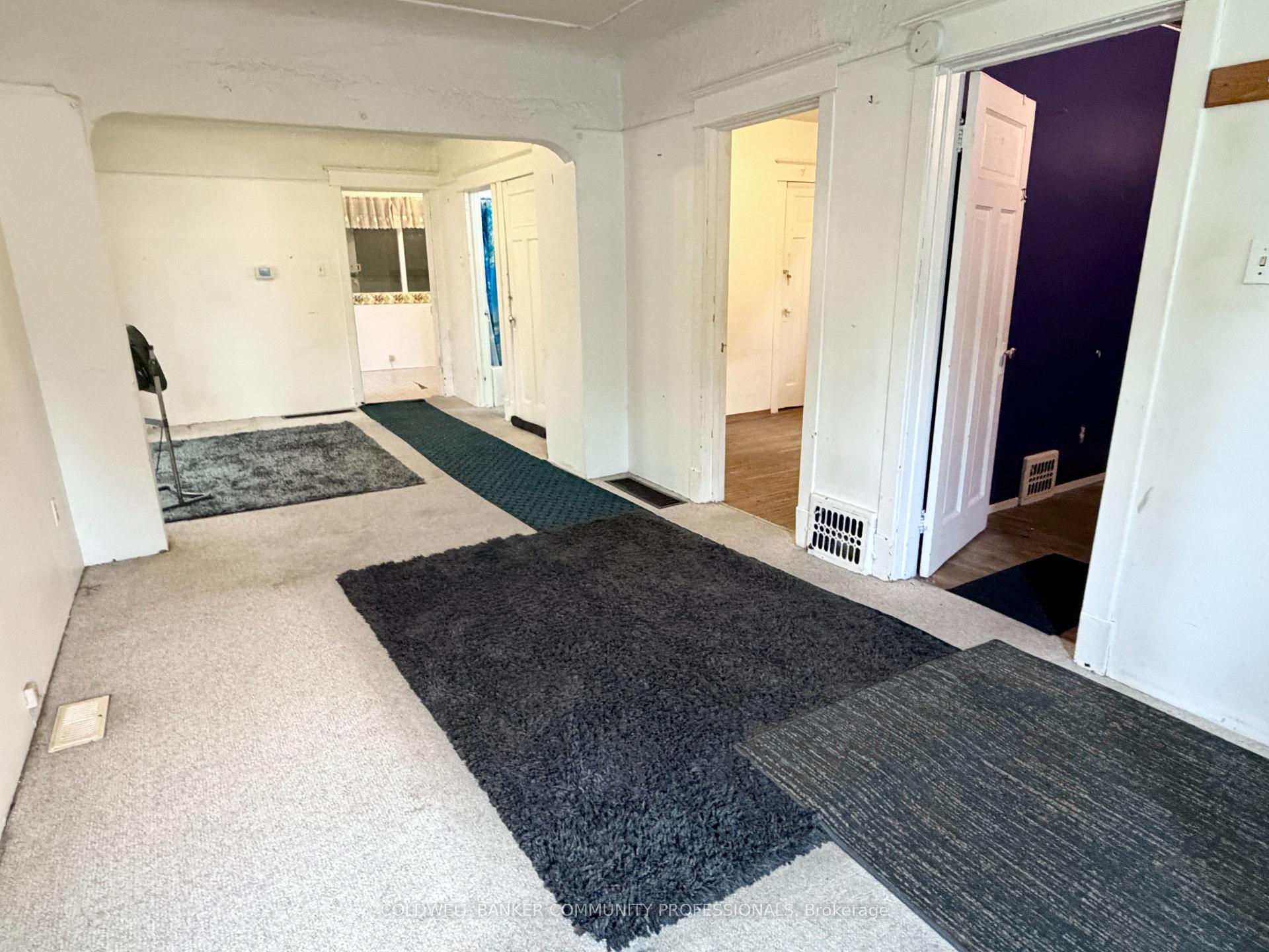 Photo 4 of 256 Fairfield Avenue, Hamilton, Homeside — HOMEH
