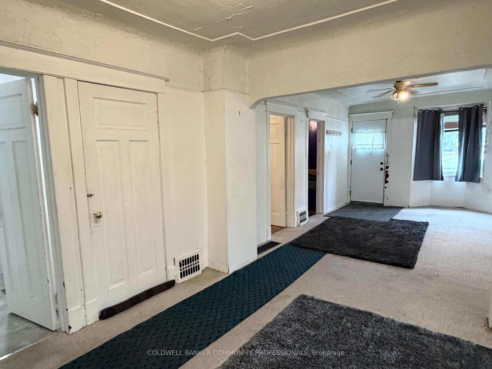 Photo 5 of 256 Fairfield Avenue, Hamilton, Homeside — HOMEH