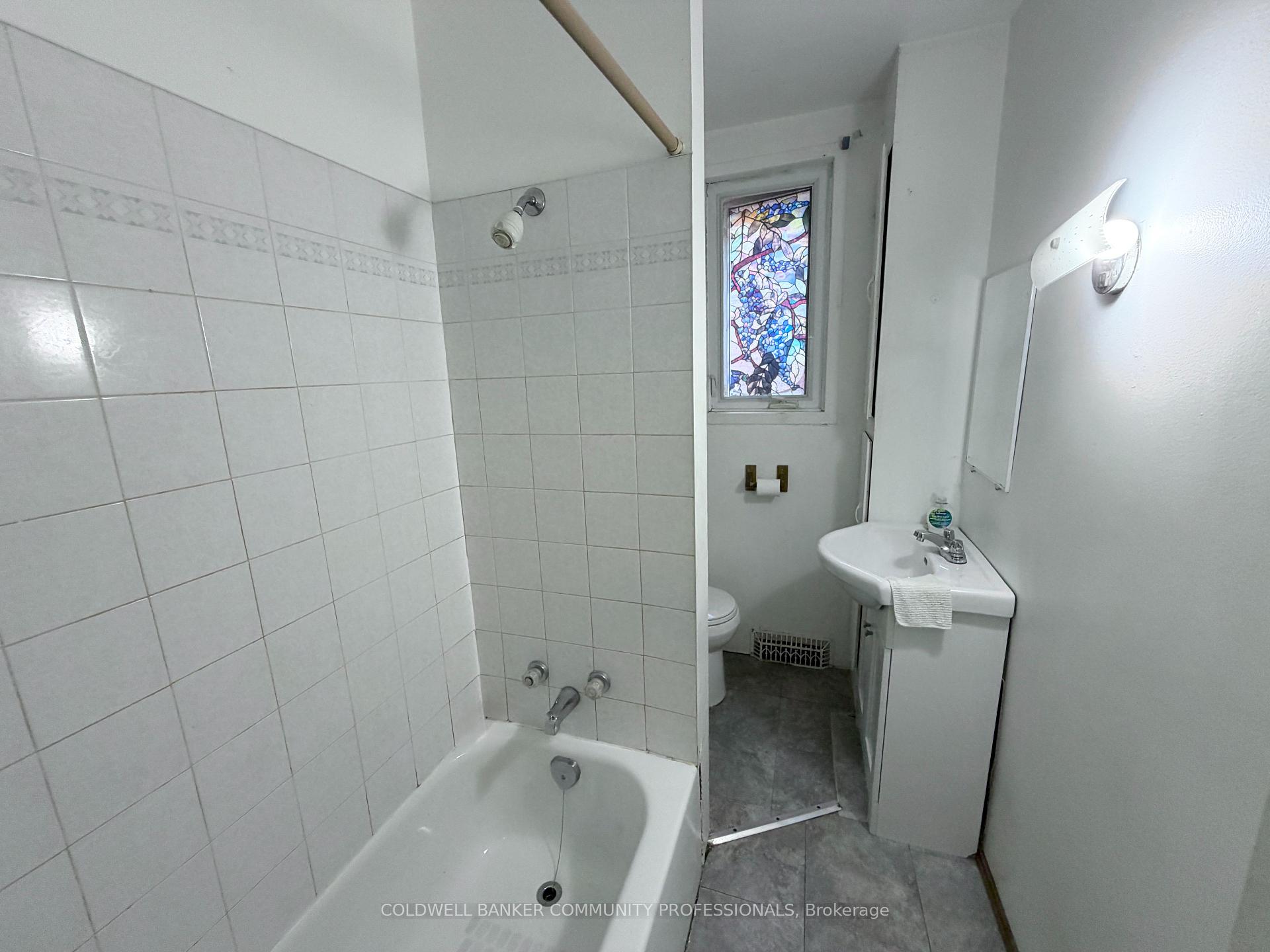 Photo 9 of 256 Fairfield Avenue, Hamilton, Homeside — HOMEH