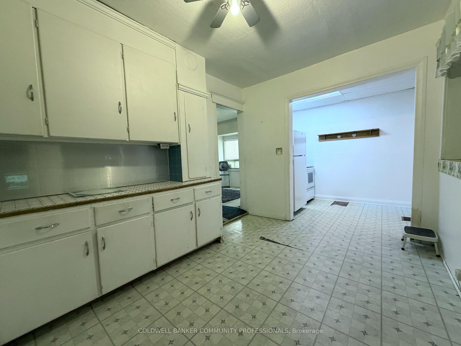 Photo 13 of 256 Fairfield Avenue, Hamilton, Homeside — HOMEH