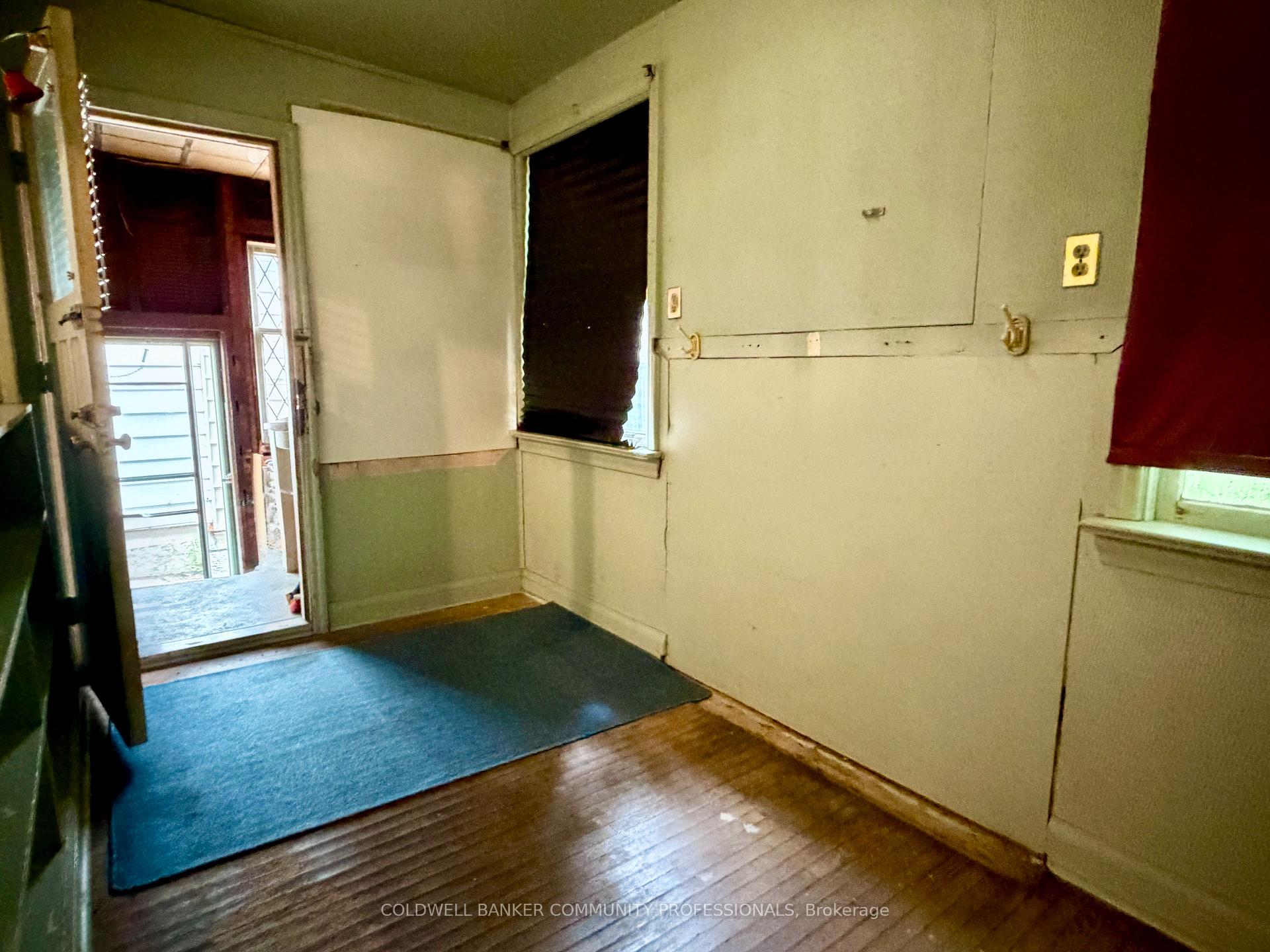 Photo 16 of 256 Fairfield Avenue, Hamilton, Homeside — HOMEH