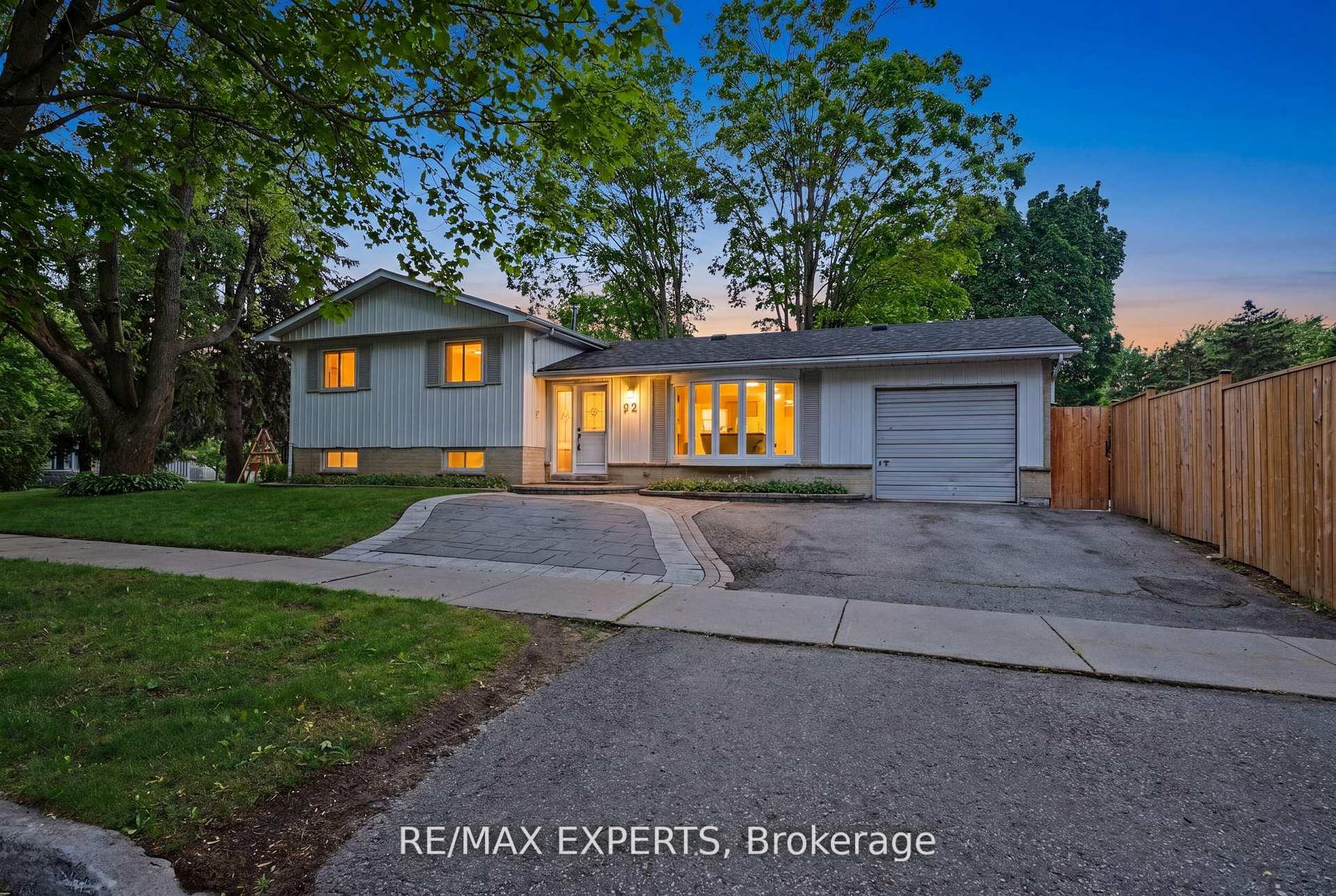 Photo 1 of 32 Oak Court, Aurora, Aurora Village — HOMEH
