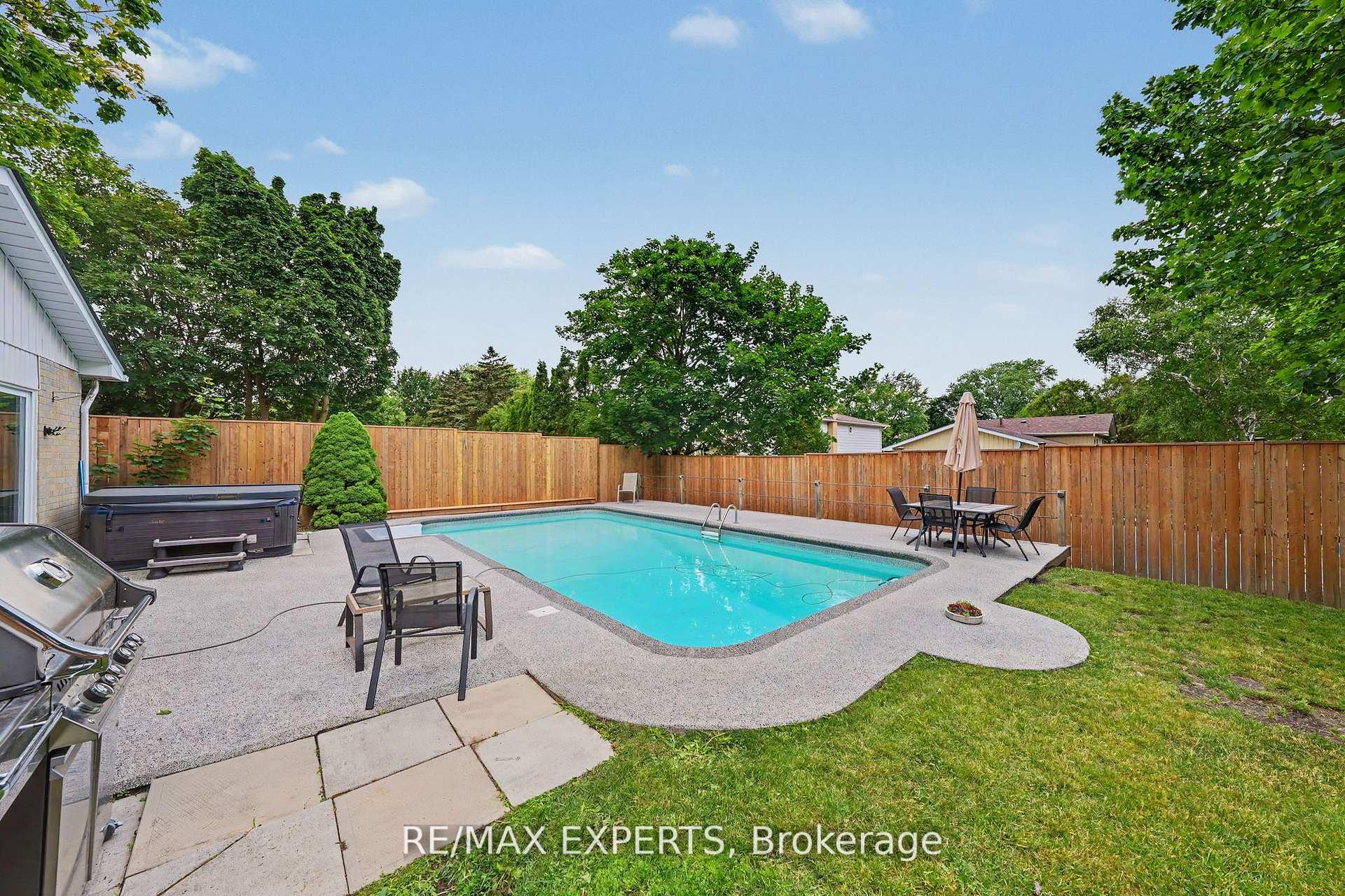 Photo 29 of 32 Oak Court, Aurora, Aurora Village — HOMEH