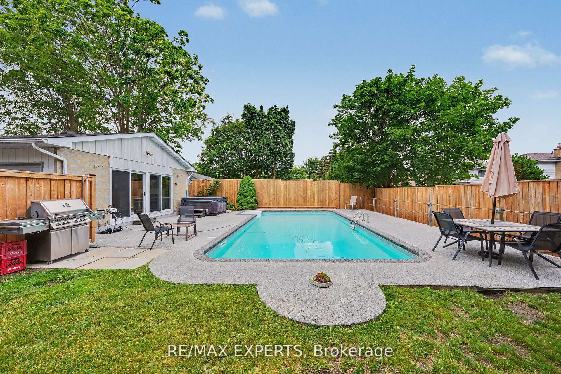 Photo 30 of 32 Oak Court, Aurora, Aurora Village — HOMEH