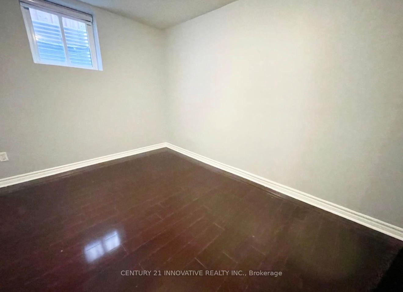 Photo 4 of 857 Preston Manor Drive, Mississauga, East Credit — HOMEH
