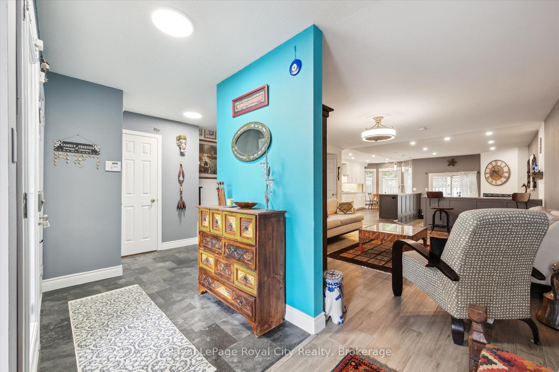 Photo 11 of 21 Marilyn Drive, Guelph, Riverside Park — HOMEH
