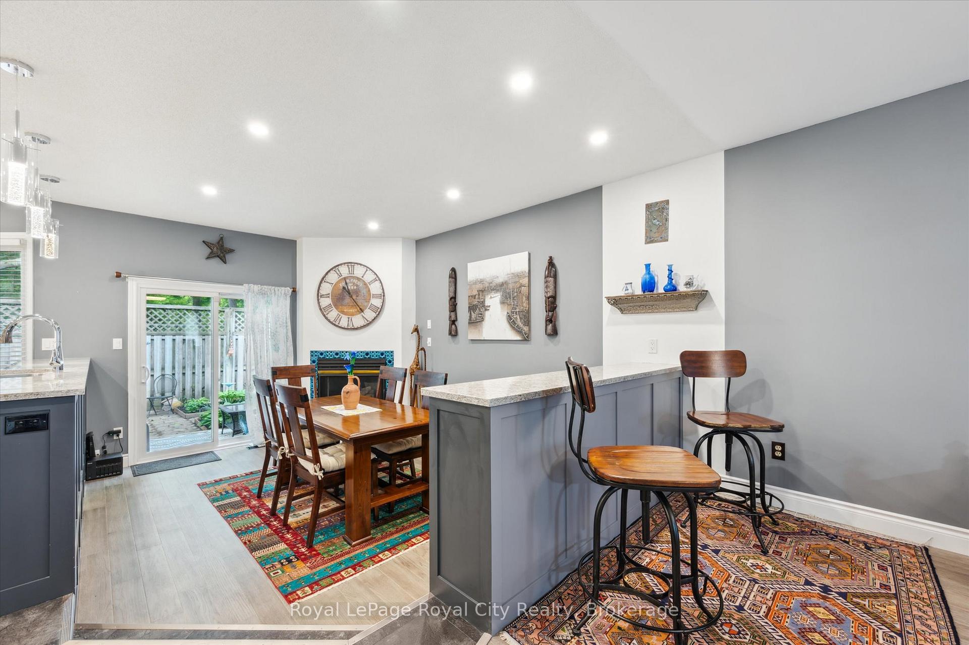 Photo 16 of 21 Marilyn Drive, Guelph, Riverside Park — HOMEH