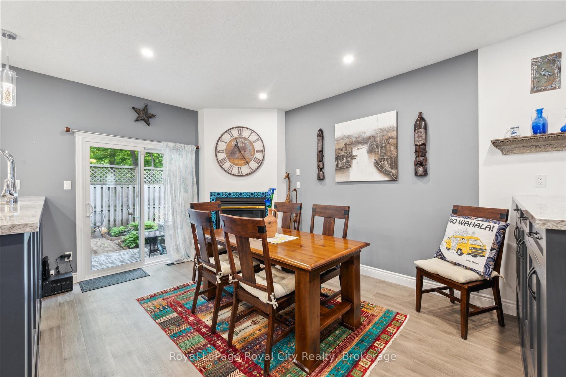 Photo 17 of 21 Marilyn Drive, Guelph, Riverside Park — HOMEH