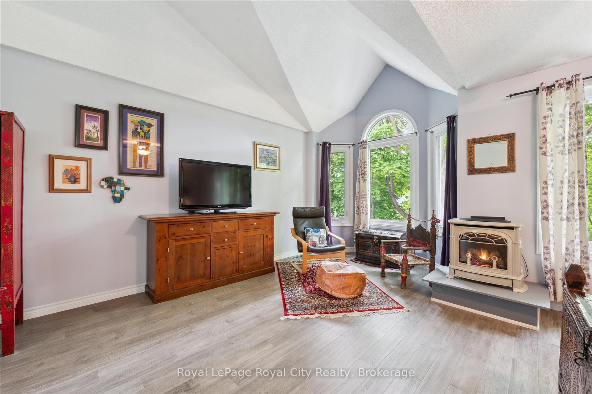 Photo 34 of 21 Marilyn Drive, Guelph, Riverside Park — HOMEH