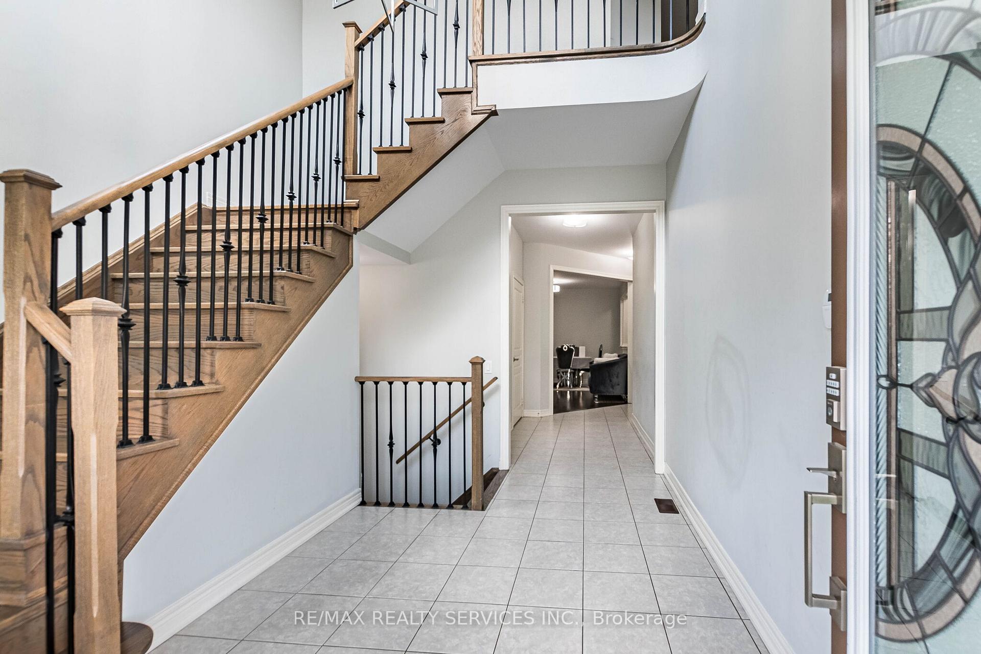 Photo 5 of 10 Pinedale Avenue, Caledon, Rural Caledon — HOMEH