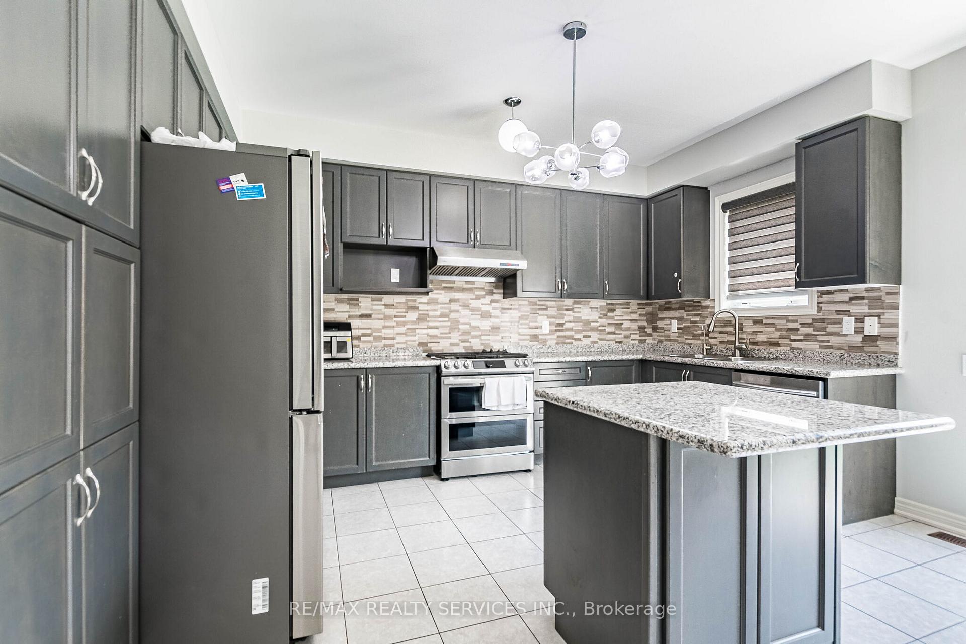 Photo 16 of 10 Pinedale Avenue, Caledon, Rural Caledon — HOMEH