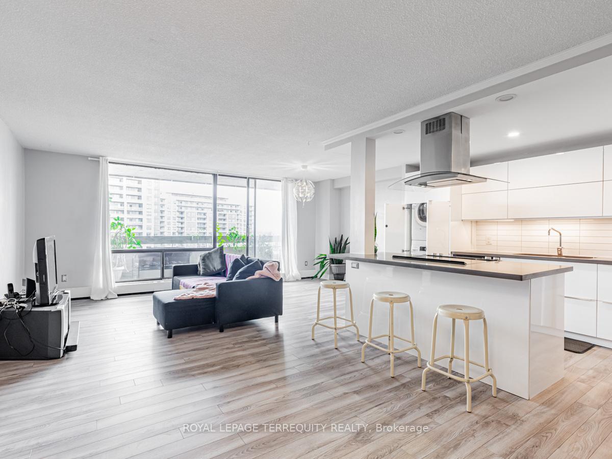 Photo 2 of Unit 1409, 1210 Radom Street, Pickering, Bay Ridges — HOMEH
