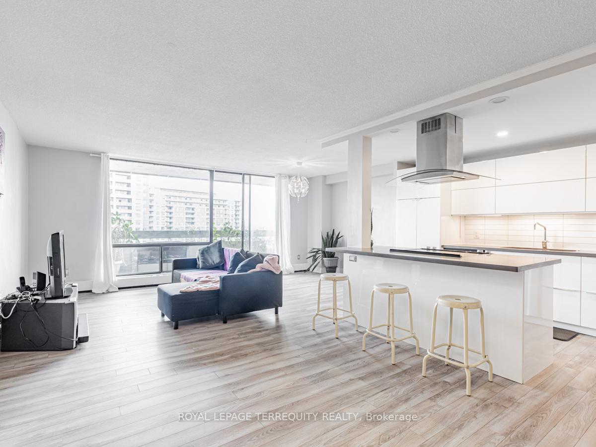 Photo 5 of Unit 1409, 1210 Radom Street, Pickering, Bay Ridges — HOMEH