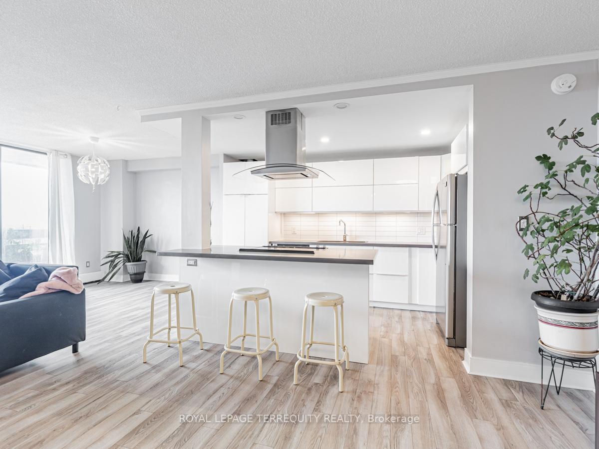 Photo 6 of Unit 1409, 1210 Radom Street, Pickering, Bay Ridges — HOMEH