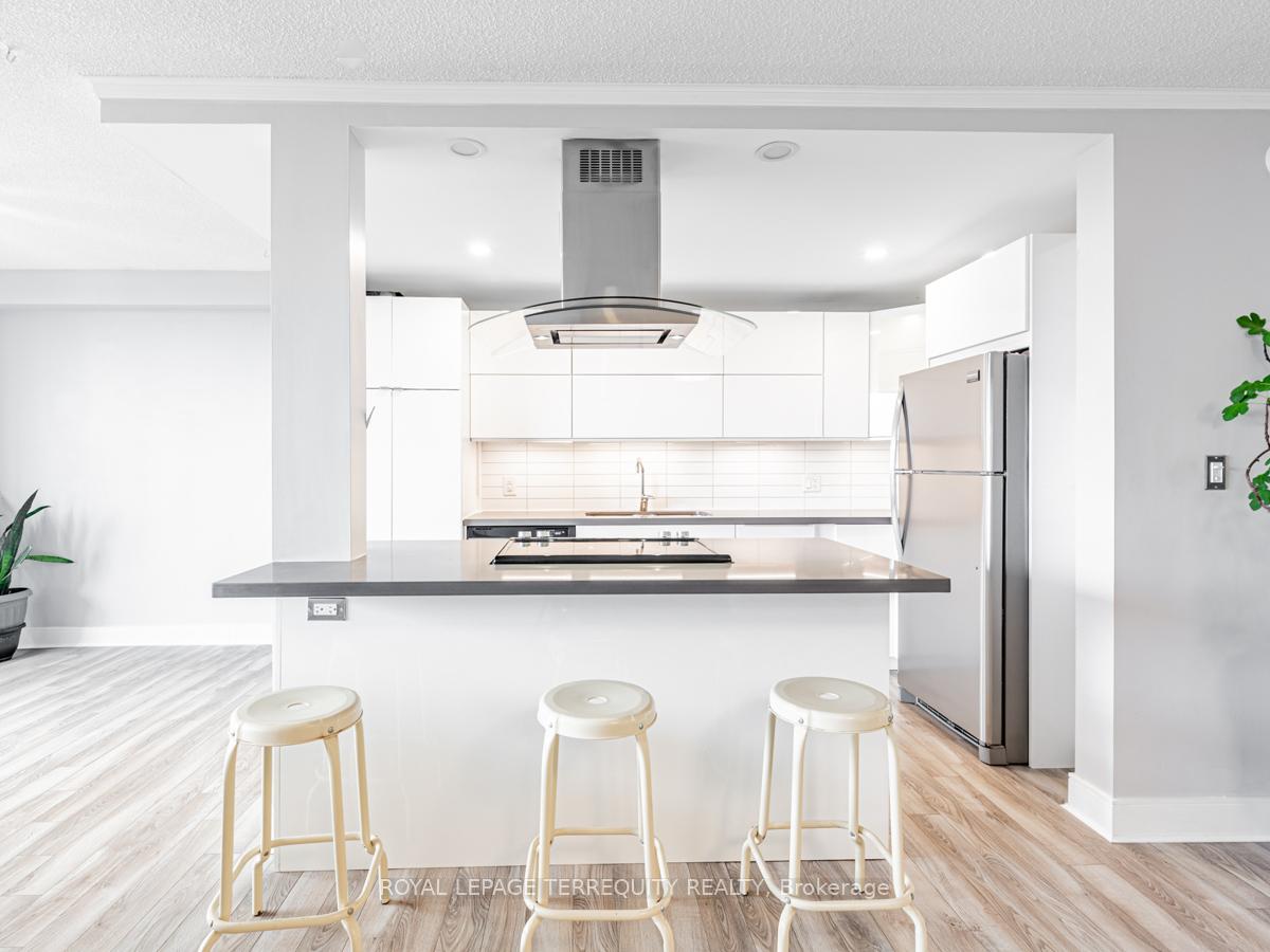 Photo 8 of Unit 1409, 1210 Radom Street, Pickering, Bay Ridges — HOMEH