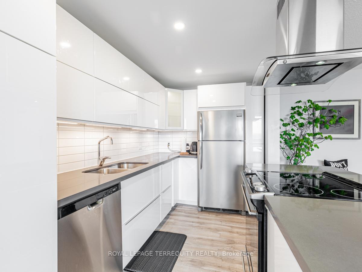 Photo 11 of Unit 1409, 1210 Radom Street, Pickering, Bay Ridges — HOMEH