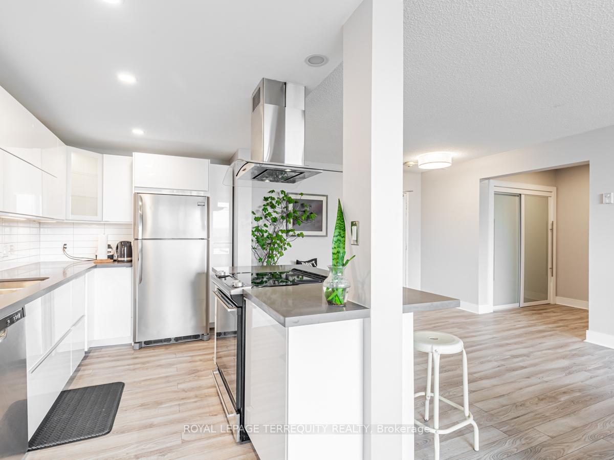 Photo 12 of Unit 1409, 1210 Radom Street, Pickering, Bay Ridges — HOMEH