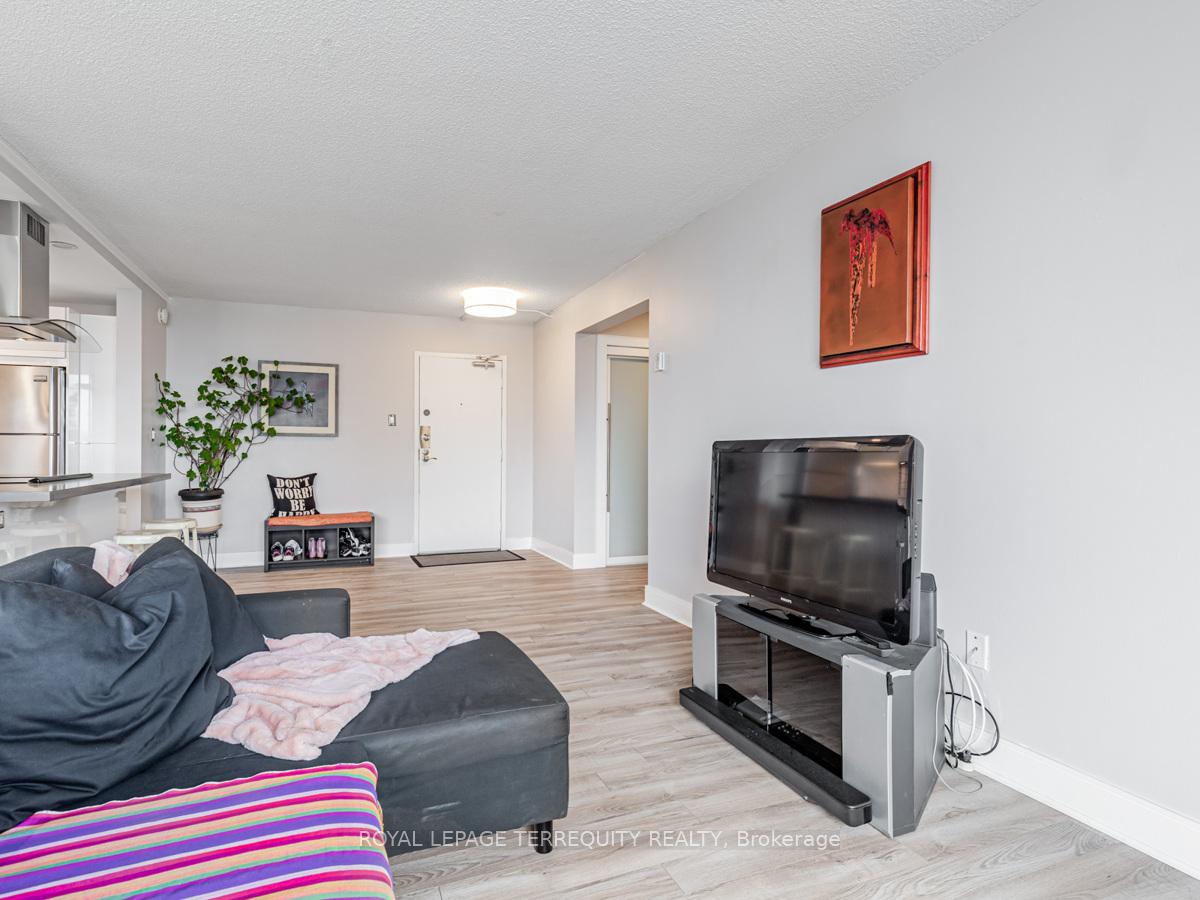 Photo 15 of Unit 1409, 1210 Radom Street, Pickering, Bay Ridges — HOMEH