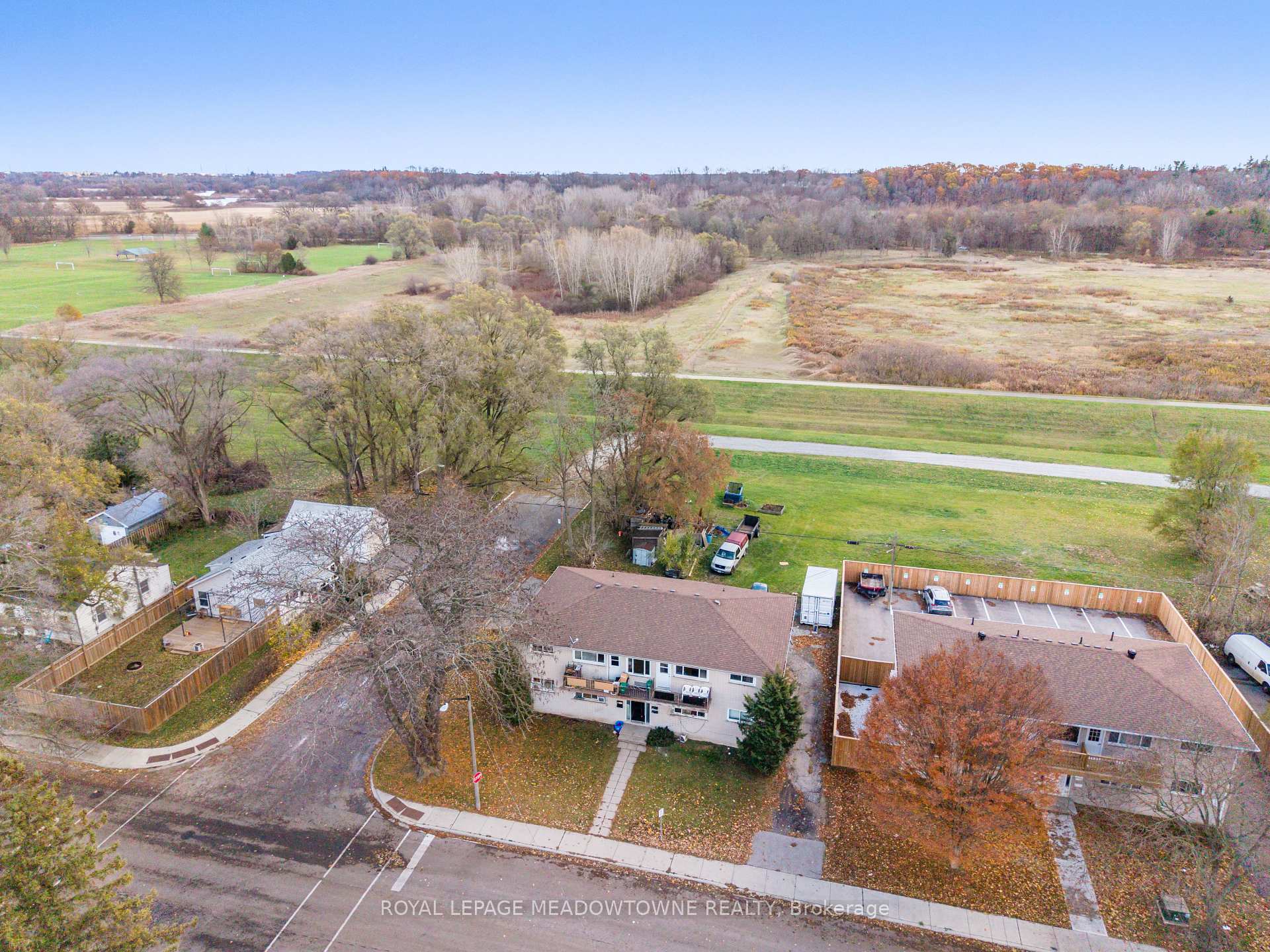 Photo 1 of 94 Sixth Avenue, Brantford, Eagle Place East — HOMEH
