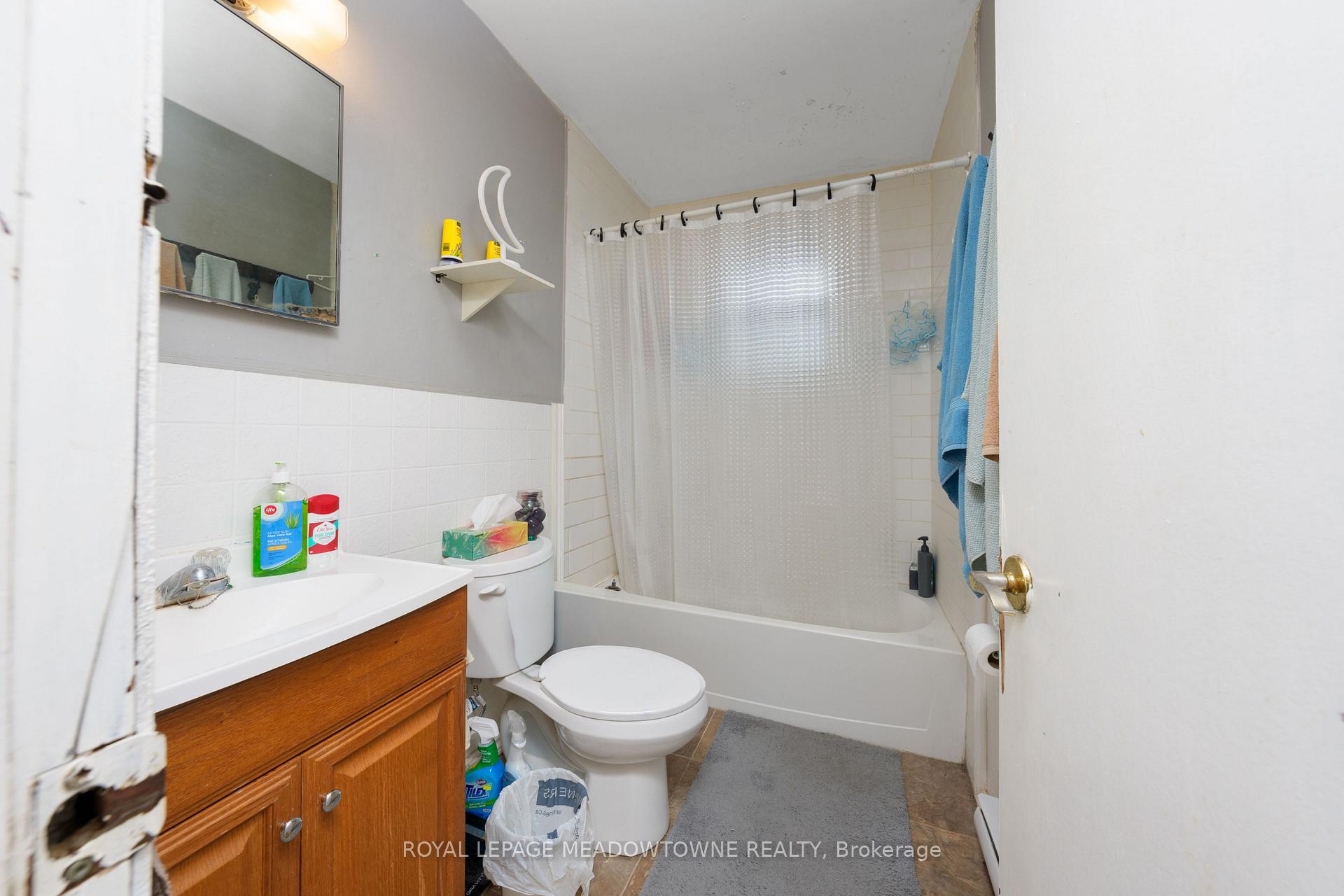 Photo 16 of 94 Sixth Avenue, Brantford, Eagle Place East — HOMEH