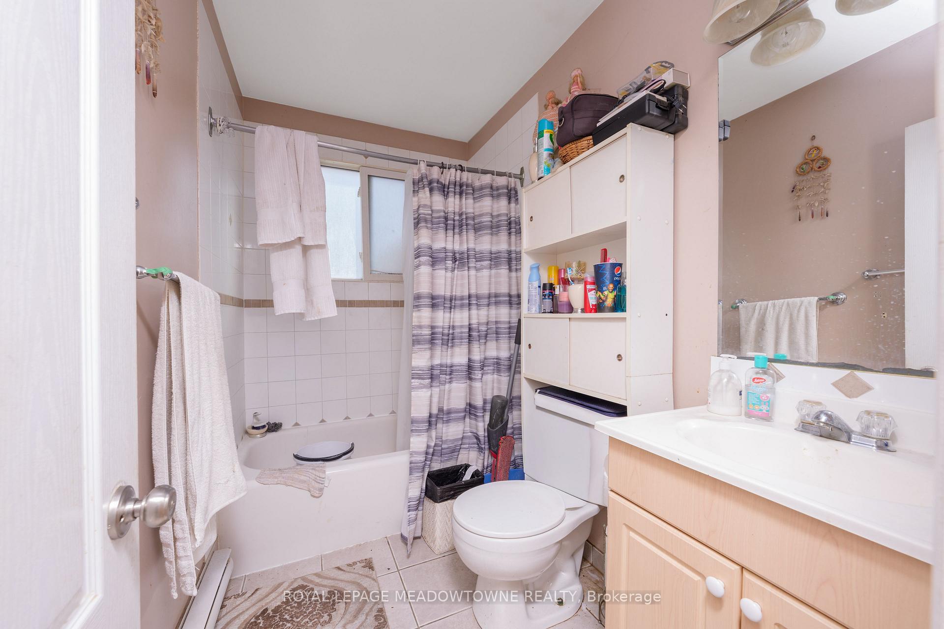 Photo 23 of 94 Sixth Avenue, Brantford, Eagle Place East — HOMEH