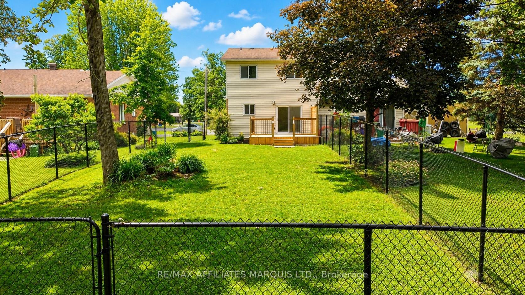 Photo 2 of 57 Farran Drive, South Stormont, Ingleside — HOMEH