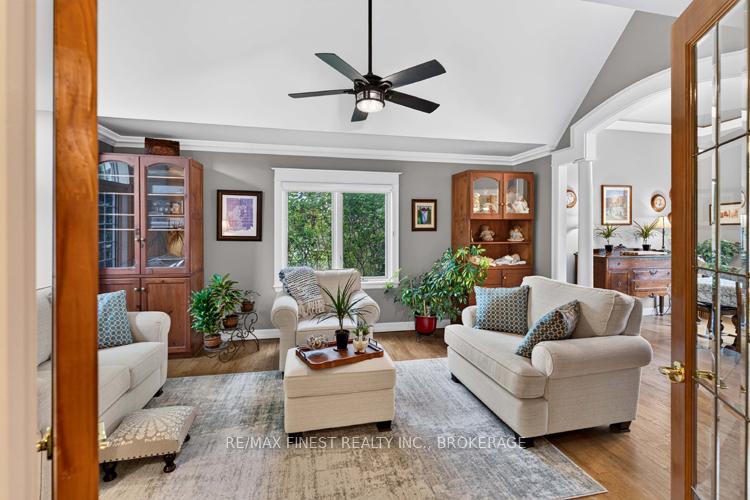 Photo 8 of 2038 Valleyview Drive, Frontenac, Frontenac South — HOMEH