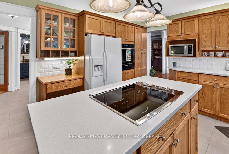 Photo 17 of 2038 Valleyview Drive, Frontenac, Frontenac South — HOMEH